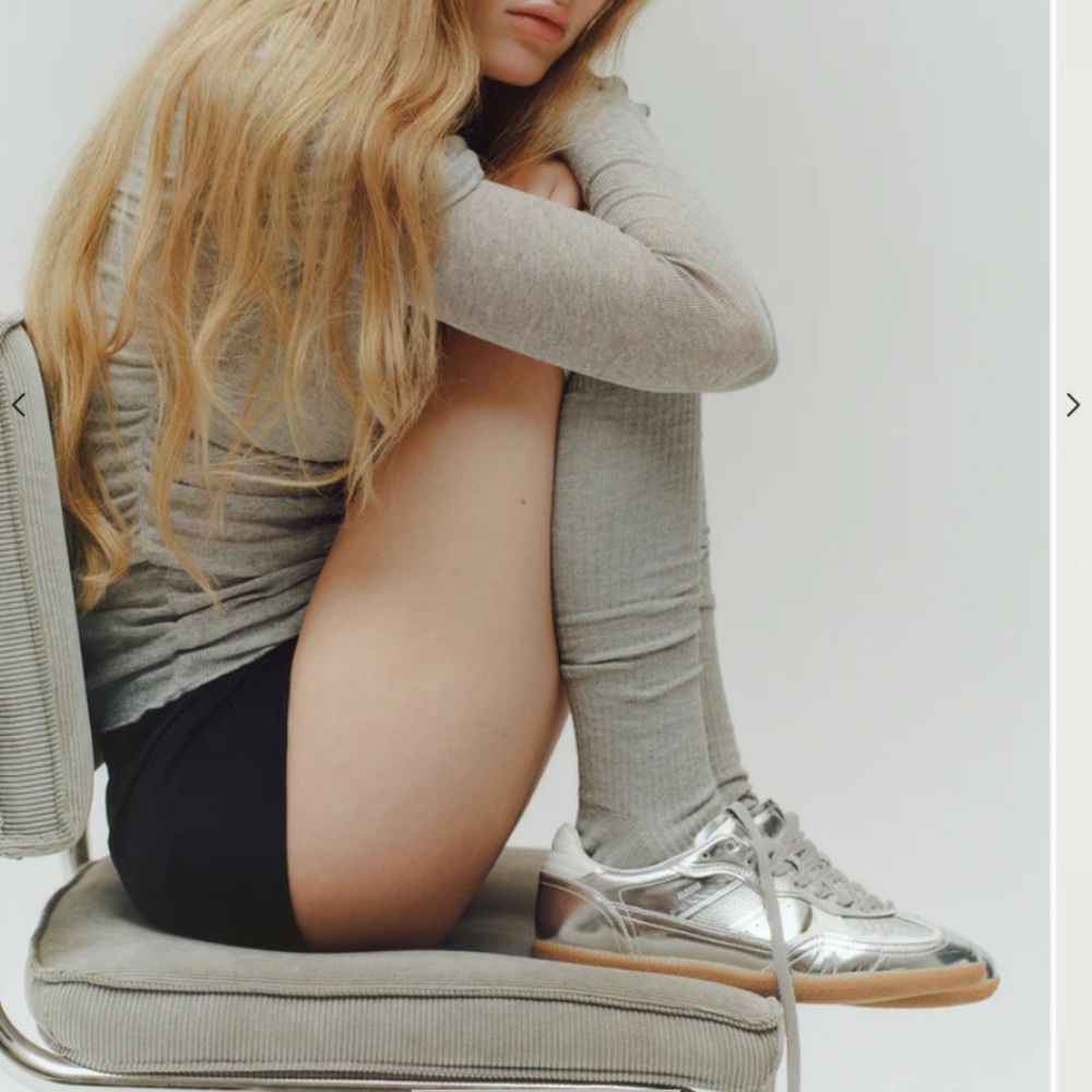 ALOHAS Silver Sneakers